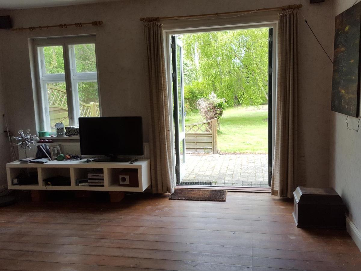 Cosy Farmhouse Single Bedroom スタイ エクステリア 写真